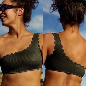 Aerie Black Scalloped One Shoulder Bandeau Bikini Top Size Small